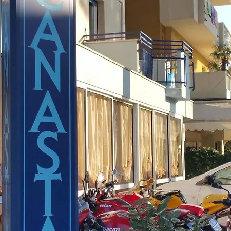 Canasta 2* Riccione